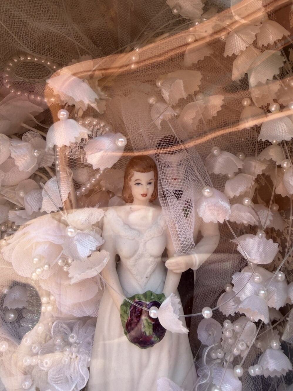 Vintage Wilton Sophistication Wedding Cake Topper Bride Groom Boxed 0117-00202